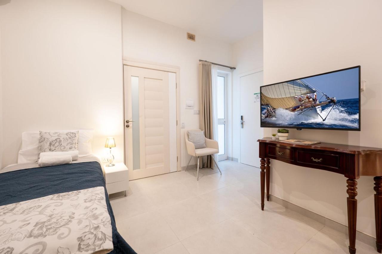 Vela Blu Boutique Suites Gzira Экстерьер фото
